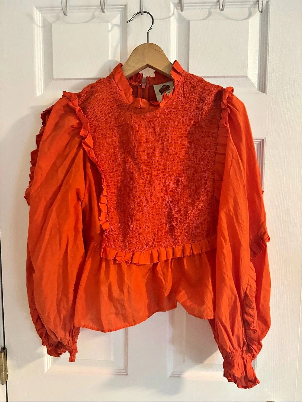 Farm Rio Orange Smocked Ruffle Blouse Size Medium - Picture 3 of 12